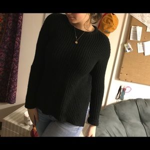 H&M BLACK LONG SLEEVE LARGE KNIT SWEATER
